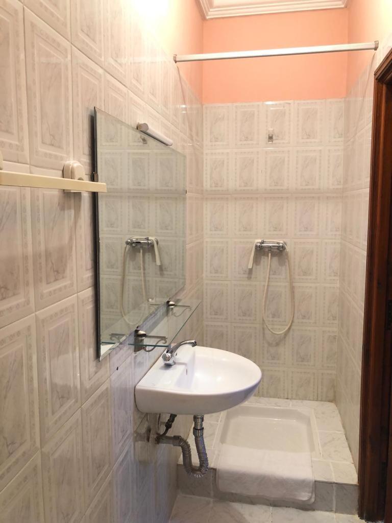 Riad Ramona Lqariya Seyaheya マラケシュ 部屋 写真