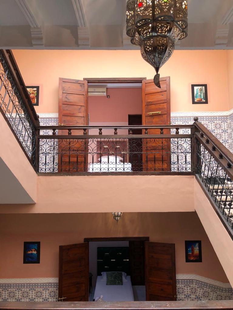 Riad Ramona Lqariya Seyaheya マラケシュ 部屋 写真